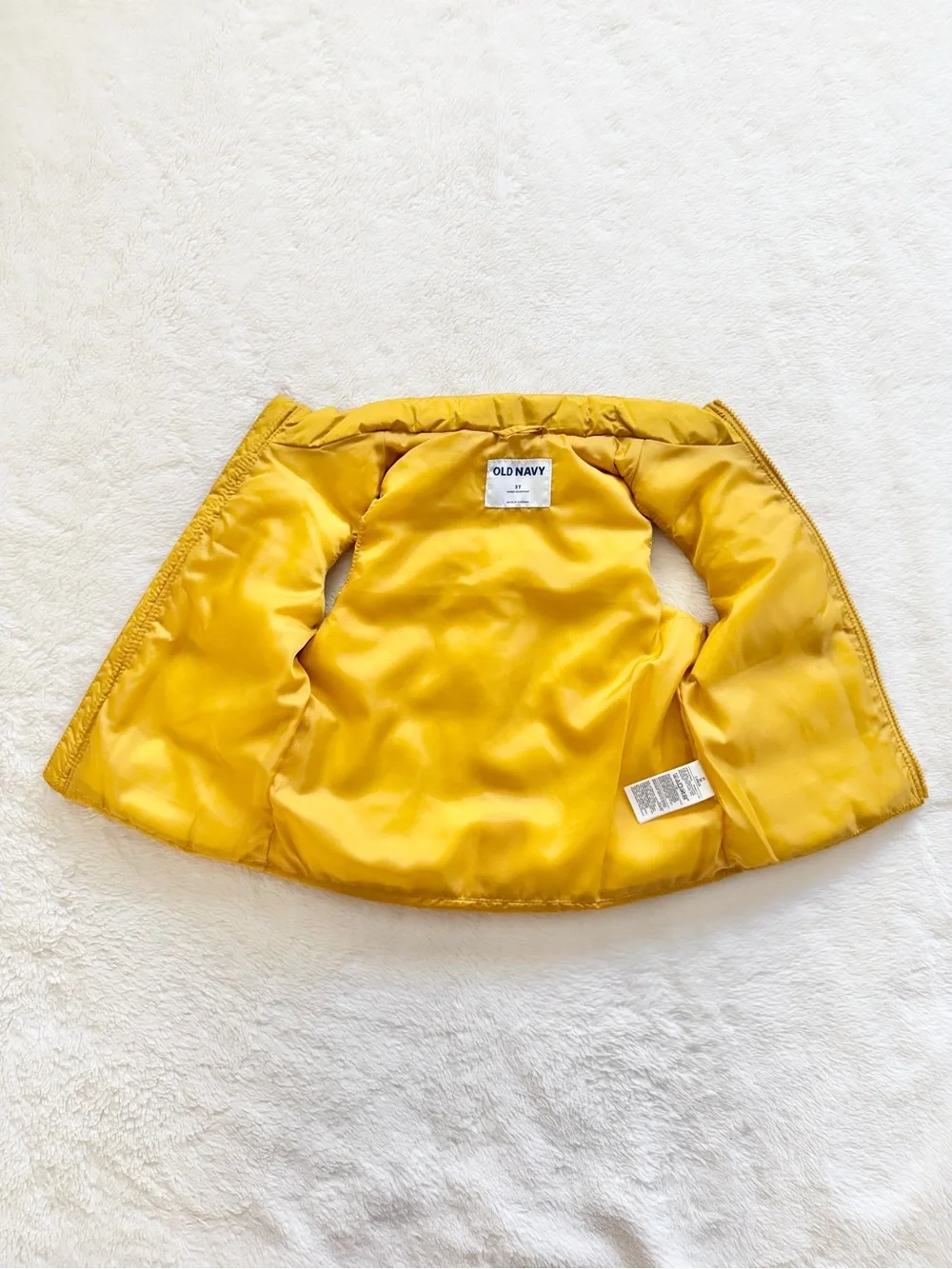 Old Navy Unisex Frost-Free Water-Resistant Puffer Vest Golden Yellow Size 3T